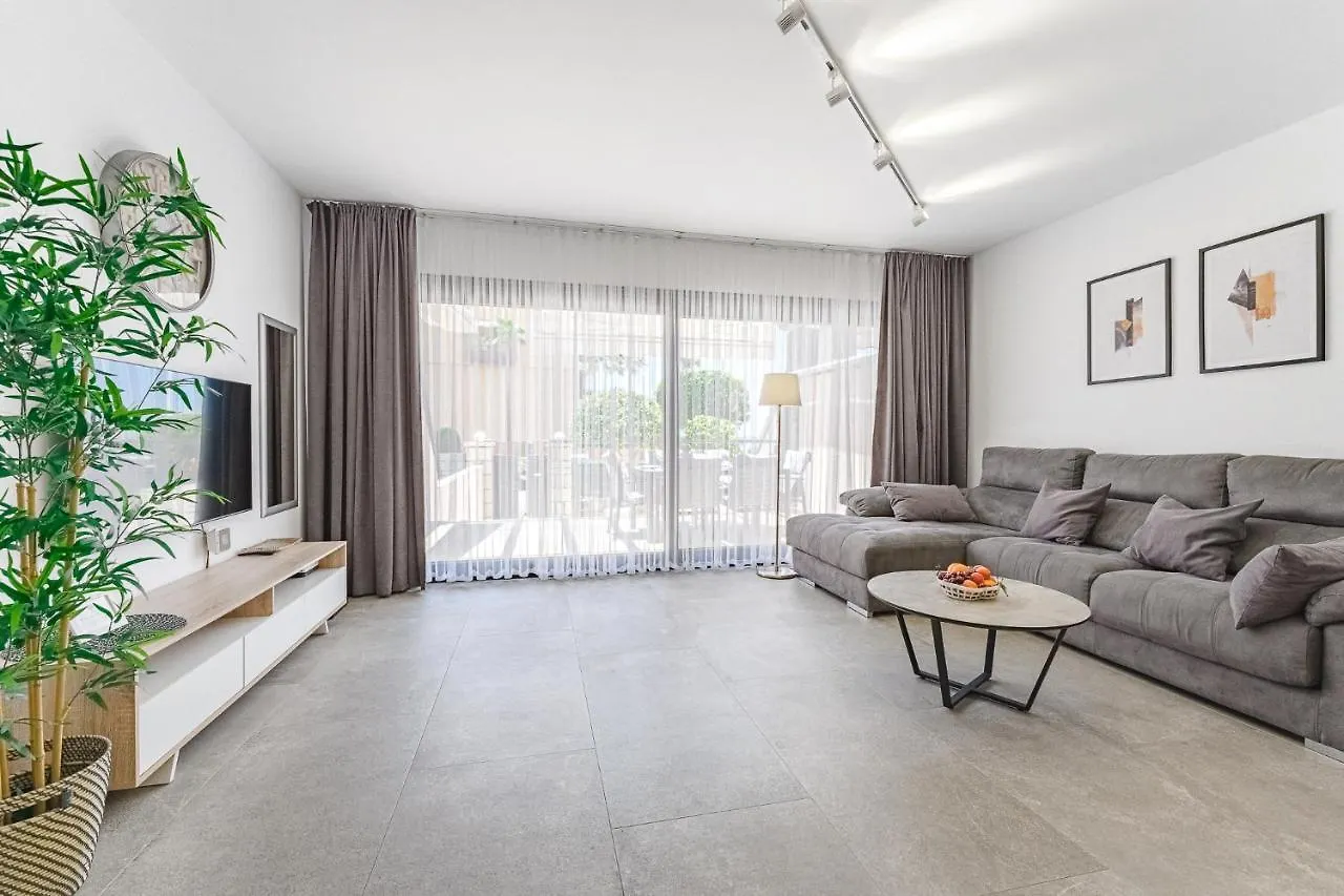 דירה אדחה Townhouse With Three Bedrooms